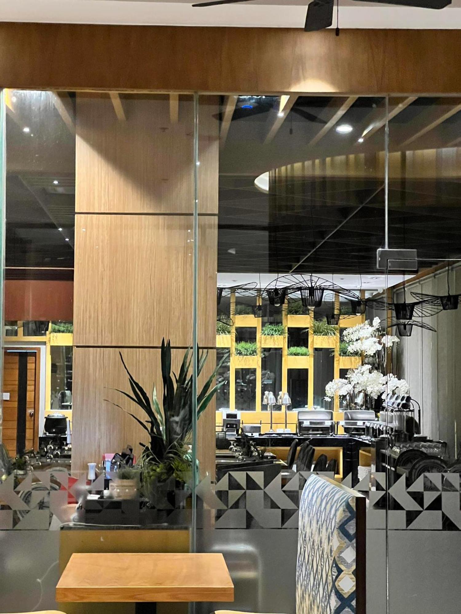 克拉克新城贝斯特韦斯特酒店 安吉利斯 外观 照片